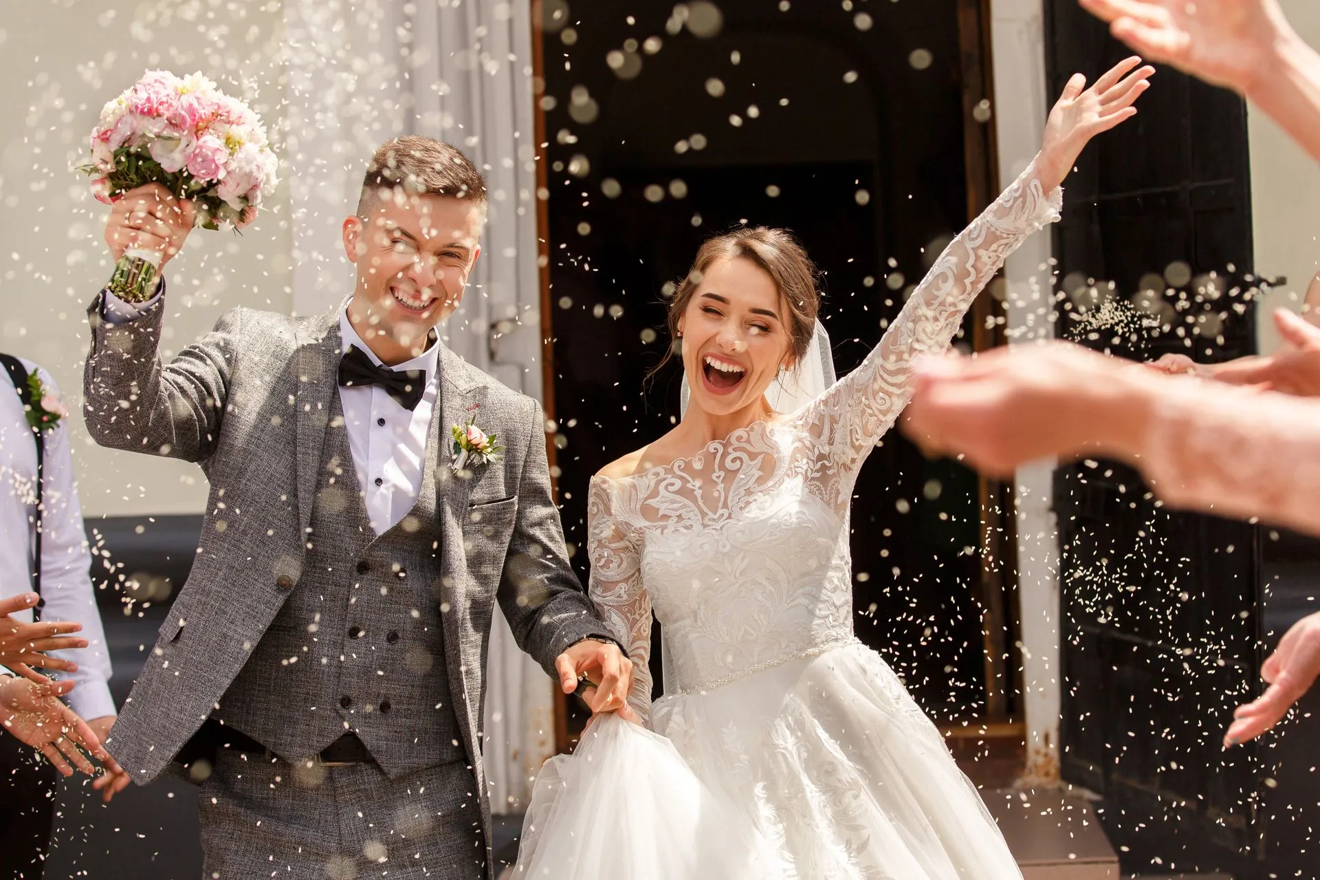 結婚式で白い歯は素敵な笑顔の演出